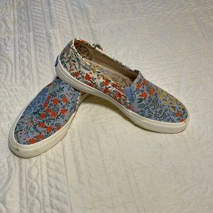 Slip-on KEDS with blue floral RIFLE PAPER print